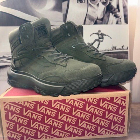 Vans MTE Crestline Waterproof Multiple Sizes main image 9